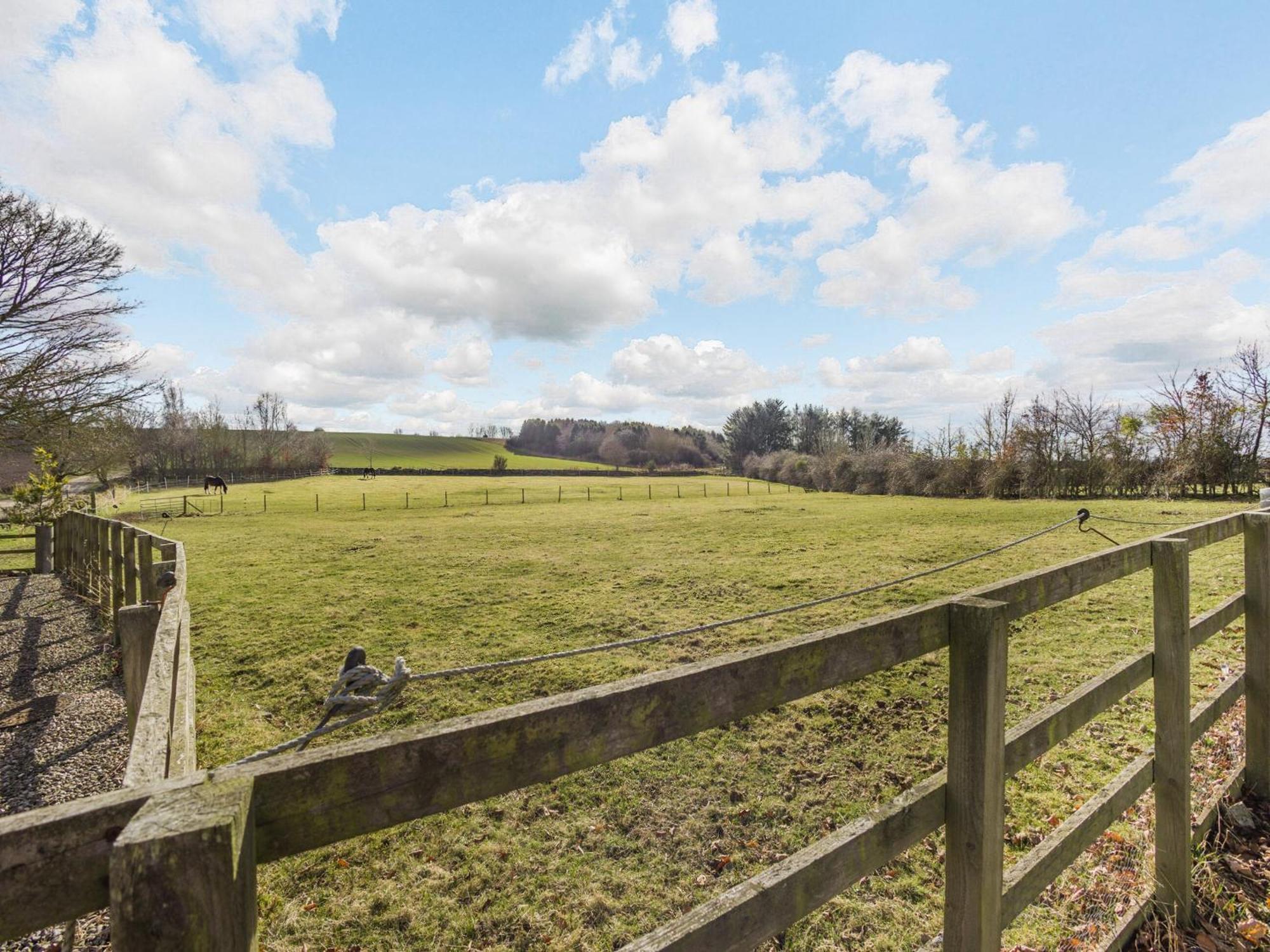 Appletree Cottage Kirkton of Tealing Bagian luar foto